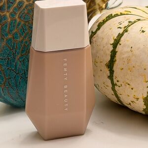 Fenty Beauty Eaze Drop Skin Tint in Warm Beige